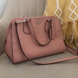 Coach crossbody purse in excellent condition.